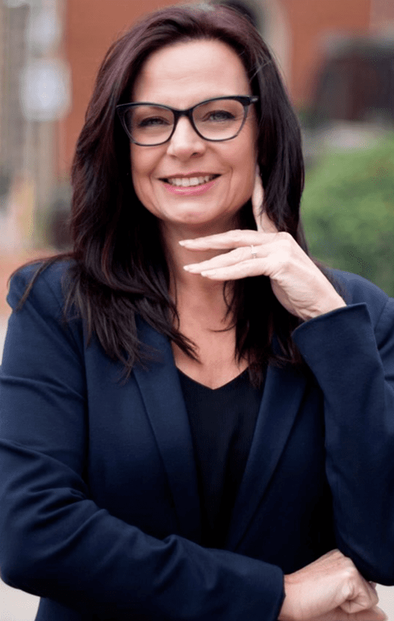 Real Estate Agent Juliana Gower